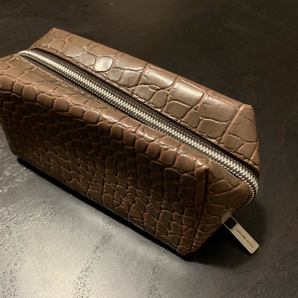Vintage Michael Kors Shades w/ Leather Case - Picture 8 of 8